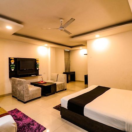 Hotel Olive Zone Near Delhi Airport Yeni Delhi Dış mekan fotoğraf