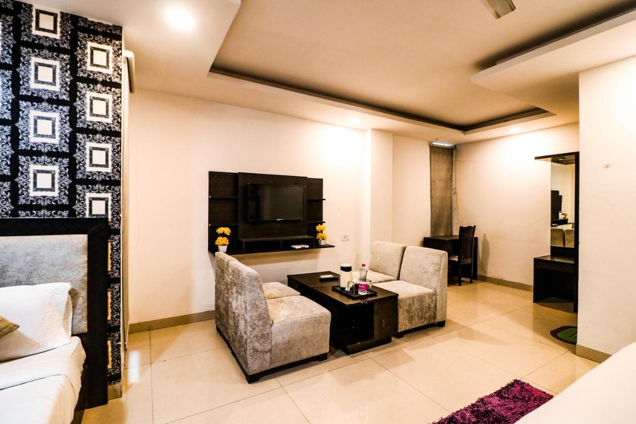 Hotel Olive Zone Near Delhi Airport Yeni Delhi Dış mekan fotoğraf